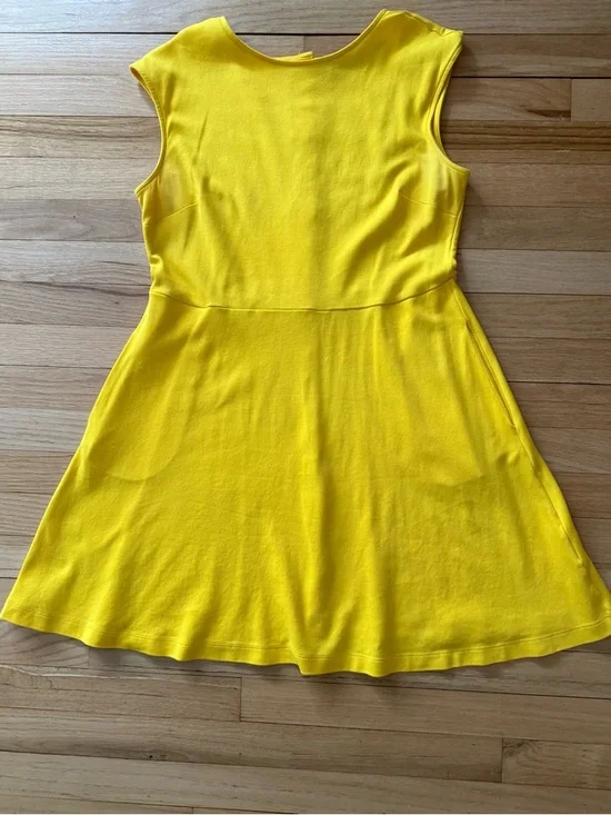 NY & Company Yellow Sleeveless Fit & Flare Dress - Medium - Picture 2 of 9